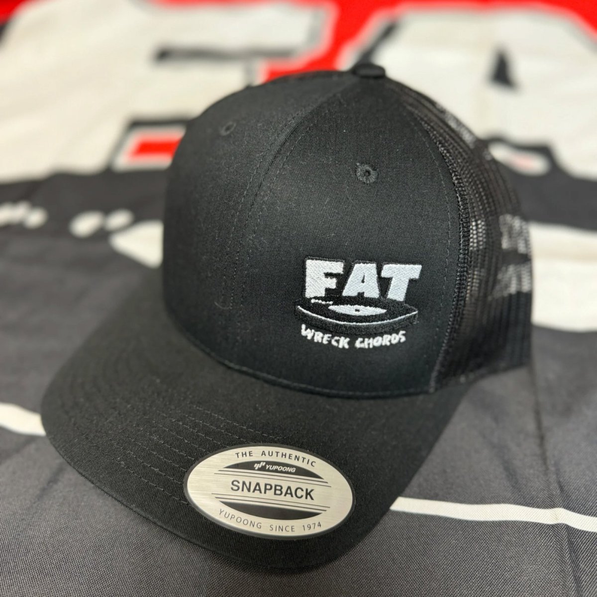 画像1: Fat Wreck Chords /  Fat Logo ブラック・スナップバック (1)