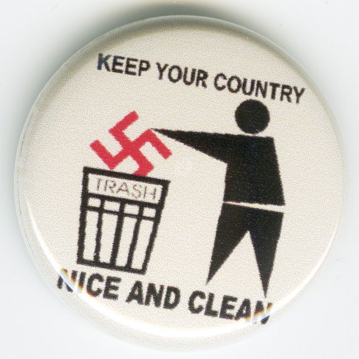 Keep Your Country Nice And Clean / Logo on Natural バッチ