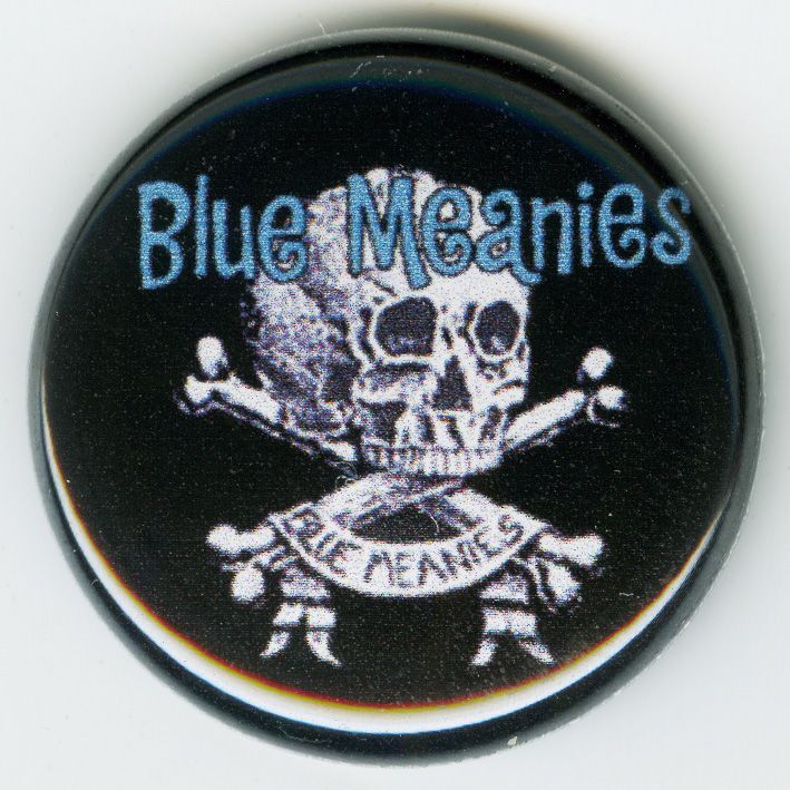 画像1: Blue Meanies / Skull & Crossbones バッヂ (1)